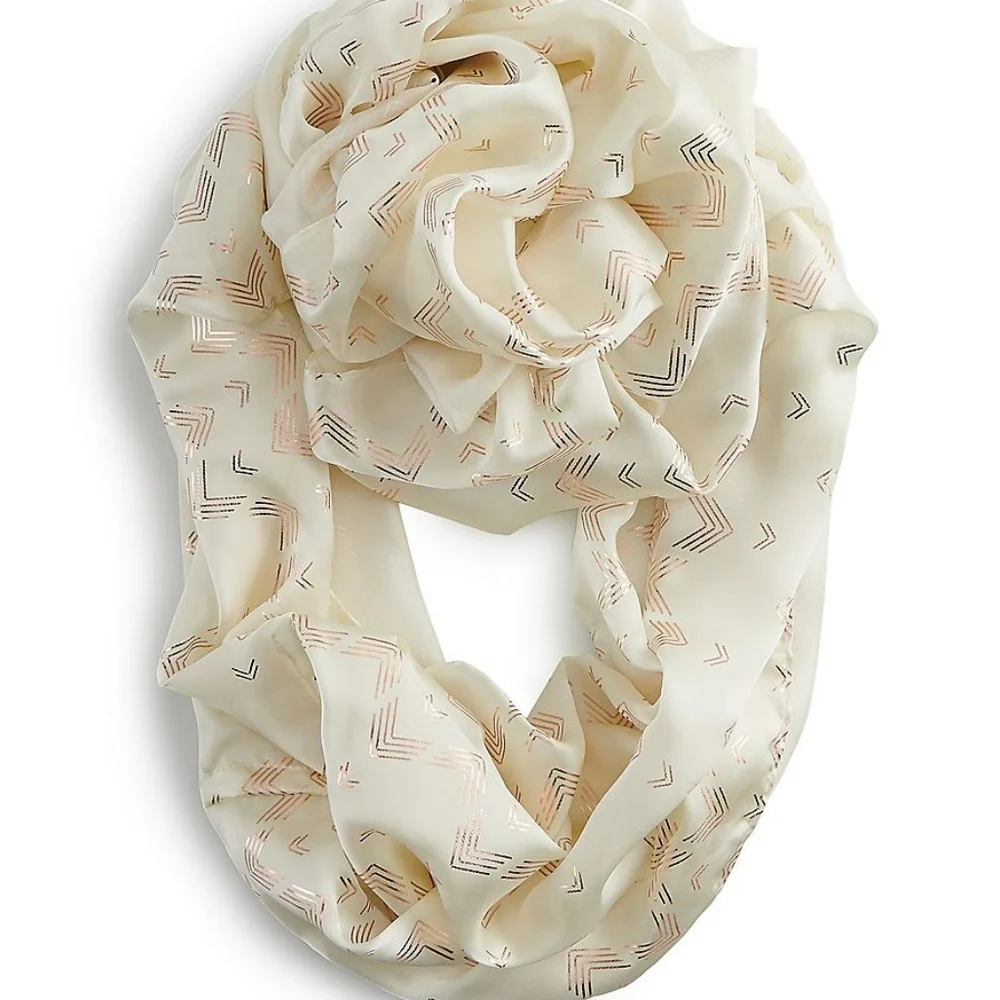 Apt 9 Shine Chevron Infinity Loop Scarf Ivory White Gold Lightweight OneSize NWT